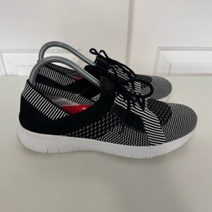 FITFLOP MARBLEKNIT Black White Stretch Knit Mesh Wedge Sneakers Size 8